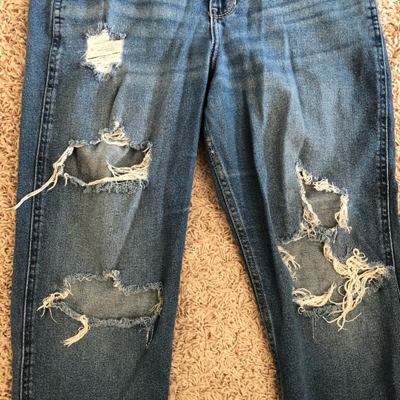 Hollister Mom Jeans - Picture 3 of 9